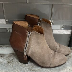 $525 RAG & BONE Margot Stone combo Suede / Leather Booties sz 9  Zipper ankle